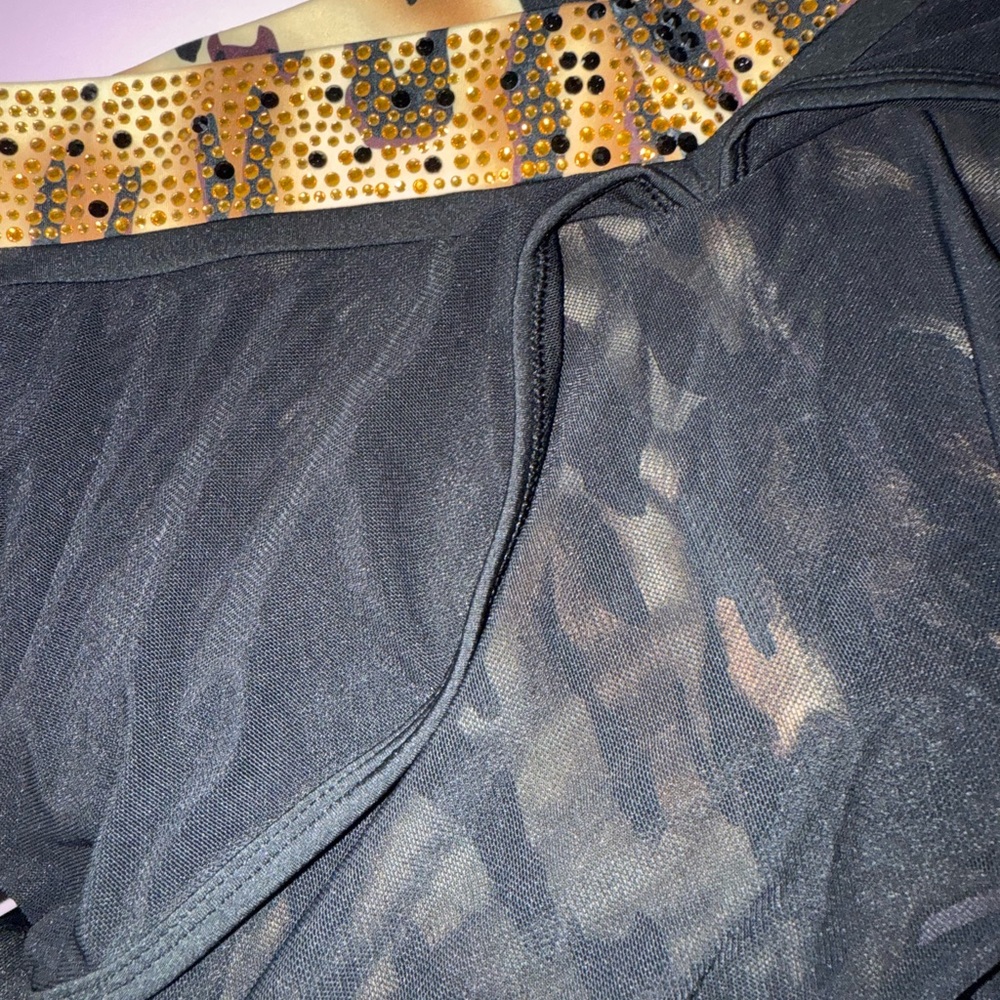 Black and Leopard Print Athletic Set - Picture 4 of 4